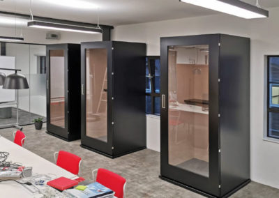 Cabine acoustique 1 personne coloris noir en Open Space