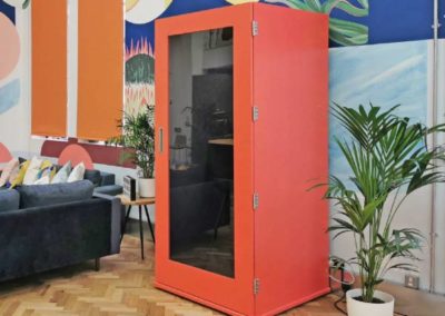Cabine-acoustique-rouge-clair 1 personne